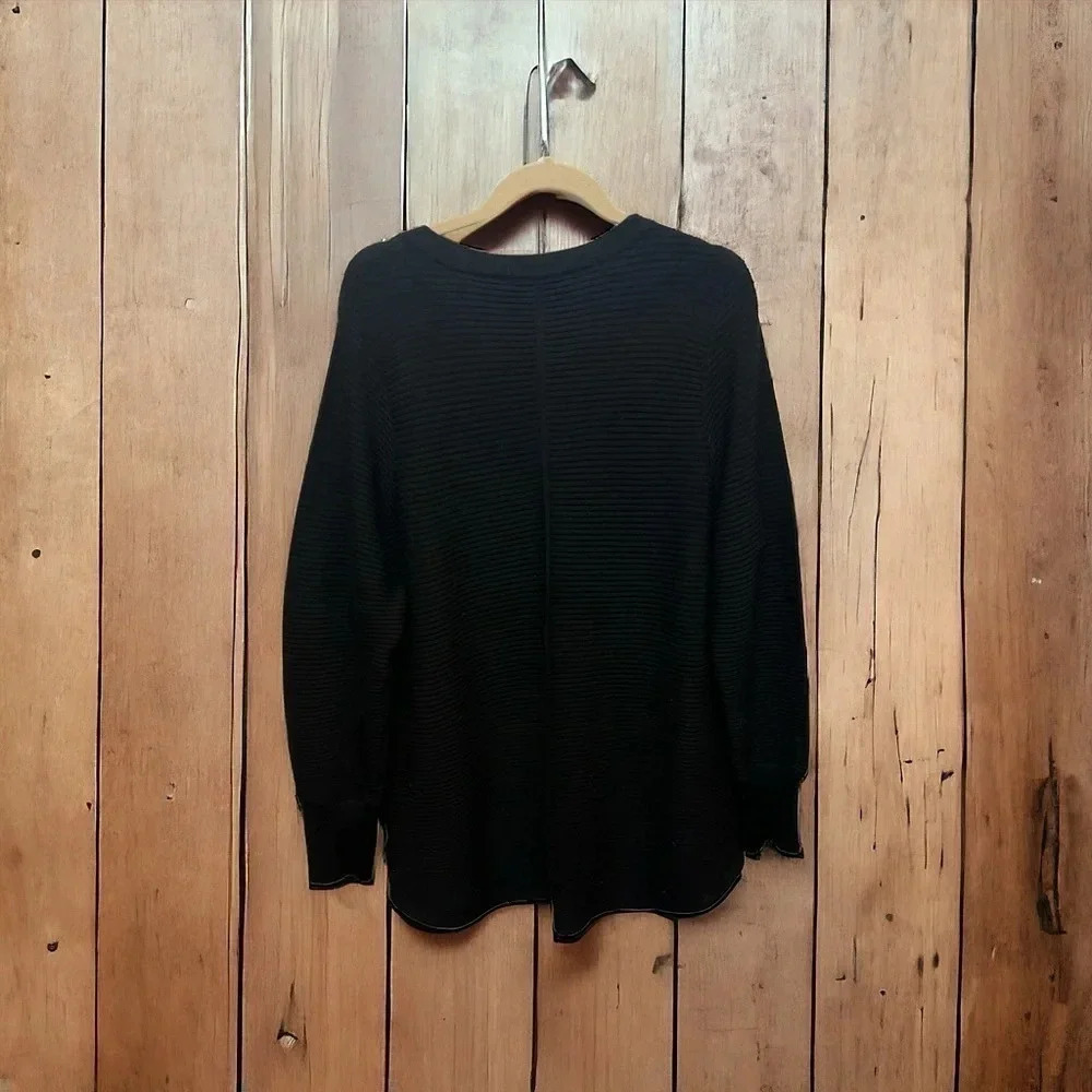 Cyrus Sweater 2XL with grommet details - Picture 4 of 12